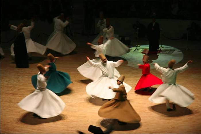 Ciri Khas Tarian Sufi