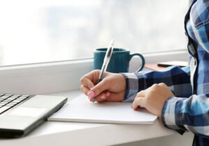 perbedaan copywriting dan content writing